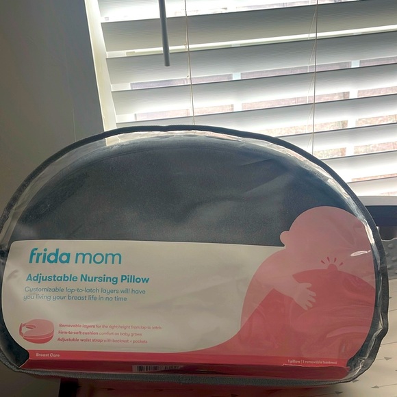 Frida mom adjustable nursing pillow - Picture 1 of 1